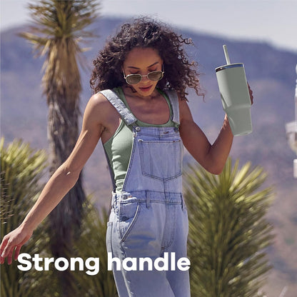 Hydro Flask - Travel Tumbler 1230 ml (40 oz) with lockable reed lid - Stainless steel - Double wall vacuum insulated - Splash proof lid - BPA free - Black